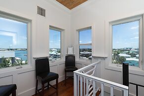 Beautiful Home With Private Pool On The North End Of Fort Myers Beach!