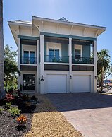 Beautiful Home With Private Pool On The North End Of Fort Myers Beach!