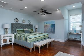 Beautiful Home With Private Pool On The North End Of Fort Myers Beach!