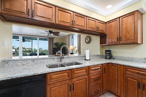 Immaculate Gated Community Condo - Just Across The Street From The Bea