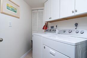 Immaculate Gated Community Condo - Just Across The Street From The Bea