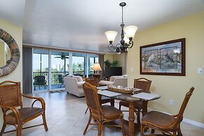 Immaculate Gated Community Condo - Just Across The Street From The Bea