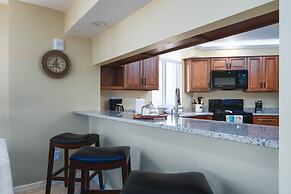 Immaculate Gated Community Condo - Just Across The Street From The Bea