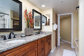 Immaculate Gated Community Condo - Just Across The Street From The Bea