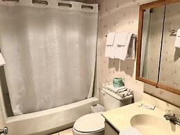 Royal Garden Resort 1401 3 Bedroom Condo by RedAwning