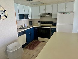 Royal Garden Resort 1401 3 Bedroom Condo by RedAwning