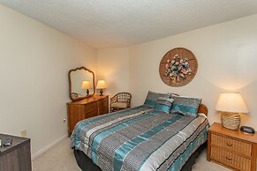 Royal Garden Resort 1007 1 Bedroom Condo by RedAwning