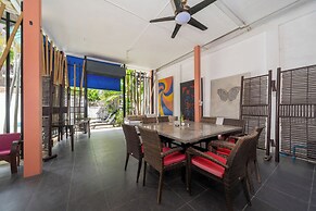 Jungceylon Villa in Patong by Lofty