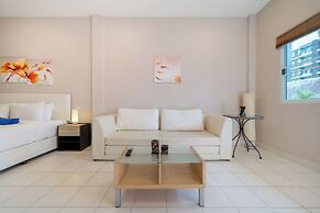 Jungceylon Villa in Patong by Lofty