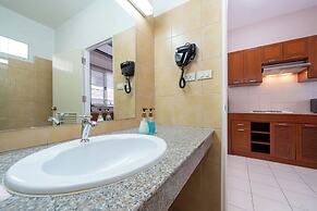 Jungceylon Villa in Patong by Lofty