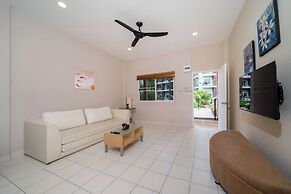 Jungceylon Villa in Patong by Lofty