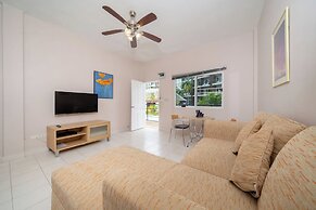 Jungceylon Villa in Patong by Lofty