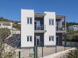 Apartments Happy Holiday