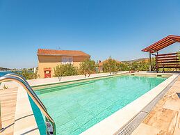 Holiday Home Happy Holiday