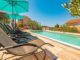 Holiday Home Happy Holiday