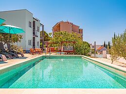 Holiday Home Happy Holiday