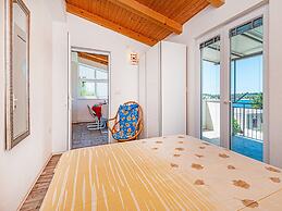 Holiday Home Happy Holiday