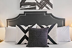 1BR Chic Apartment in Lakeview