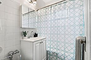 1BR Chic Apartment in Lakeview
