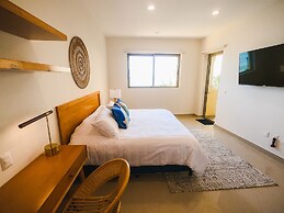 Gavias Grand Ocean Front