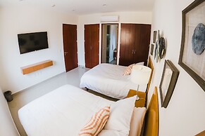 Gavias Grand Ocean Front