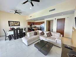 Gavias Grand Ocean Front