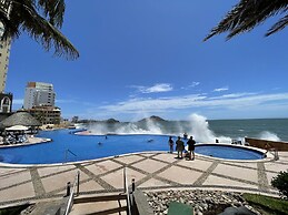 Gavias Grand Ocean Front