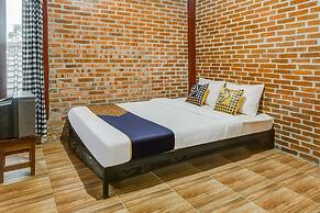 OYO Homes 90996 Desa Wisata Pulesari Syariah