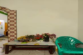 SPOT ON 92115 Homestay Bude Sri