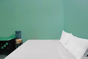 SPOT ON 92115 Homestay Bude Sri