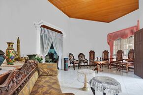 OYO Life  90539 Taman Borobudur Guest House Syariah
