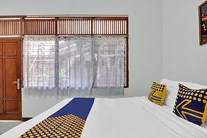 OYO Life  90539 Taman Borobudur Guest House Syariah