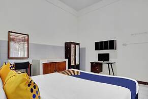 OYO Life  90539 Taman Borobudur Guest House Syariah