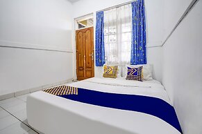 OYO Homes 90914 Eco Tourism Desa Cipada Bukit Senyum Homestay Syariah