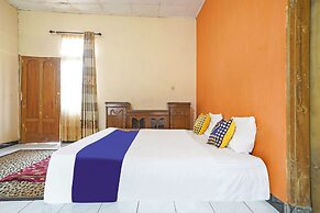 OYO Homes 90914 Eco Tourism Desa Cipada Bukit Senyum Homestay Syariah