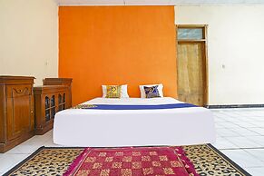 OYO Homes 90914 Eco Tourism Desa Cipada Bukit Senyum Homestay Syariah