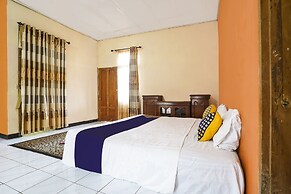 OYO Homes 90914 Eco Tourism Desa Cipada Bukit Senyum Homestay Syariah