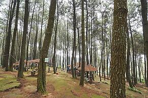 OYO Homes 90914 Eco Tourism Desa Cipada Bukit Senyum Homestay Syariah