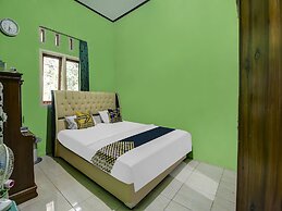 OYO Homes 91153 Desa Wisata Kawasen