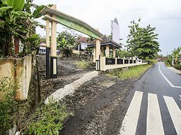 OYO Homes 91153 Desa Wisata Kawasen