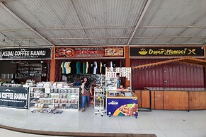 OYO HOMES 91248 Desa Wisata Banding Agung Danau Ranau