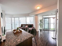 Luxury 2 Bedroom Lakeview