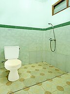 OYO Collection O 91125 Puri Dewa Bharata