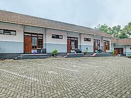 SPOT ON 91912 Hotel Citra Dewi 2