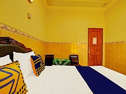 SPOT ON 91912 Hotel Citra Dewi 2