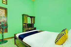 OYO Homes 91095 Desa Wisata Conto