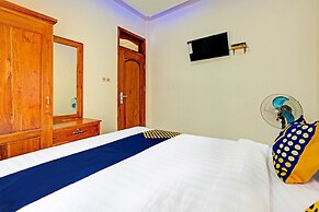 OYO Homes 91095 Desa Wisata Conto