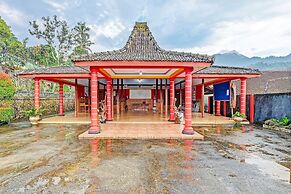 OYO Homes 91095 Desa Wisata Conto