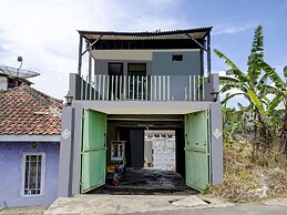OYO Life 91116 Pelangi Residence Syariah