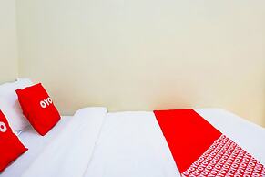 Super OYO Flagship 90723 Berlima Guest House Syariah
